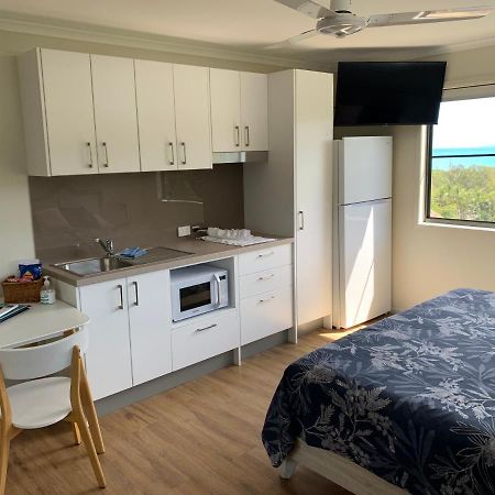 Island Views Bed & Breakfast Airlie Beach Exterior photo